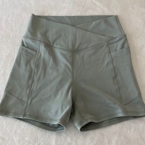 Aerie cross cross bike shorts